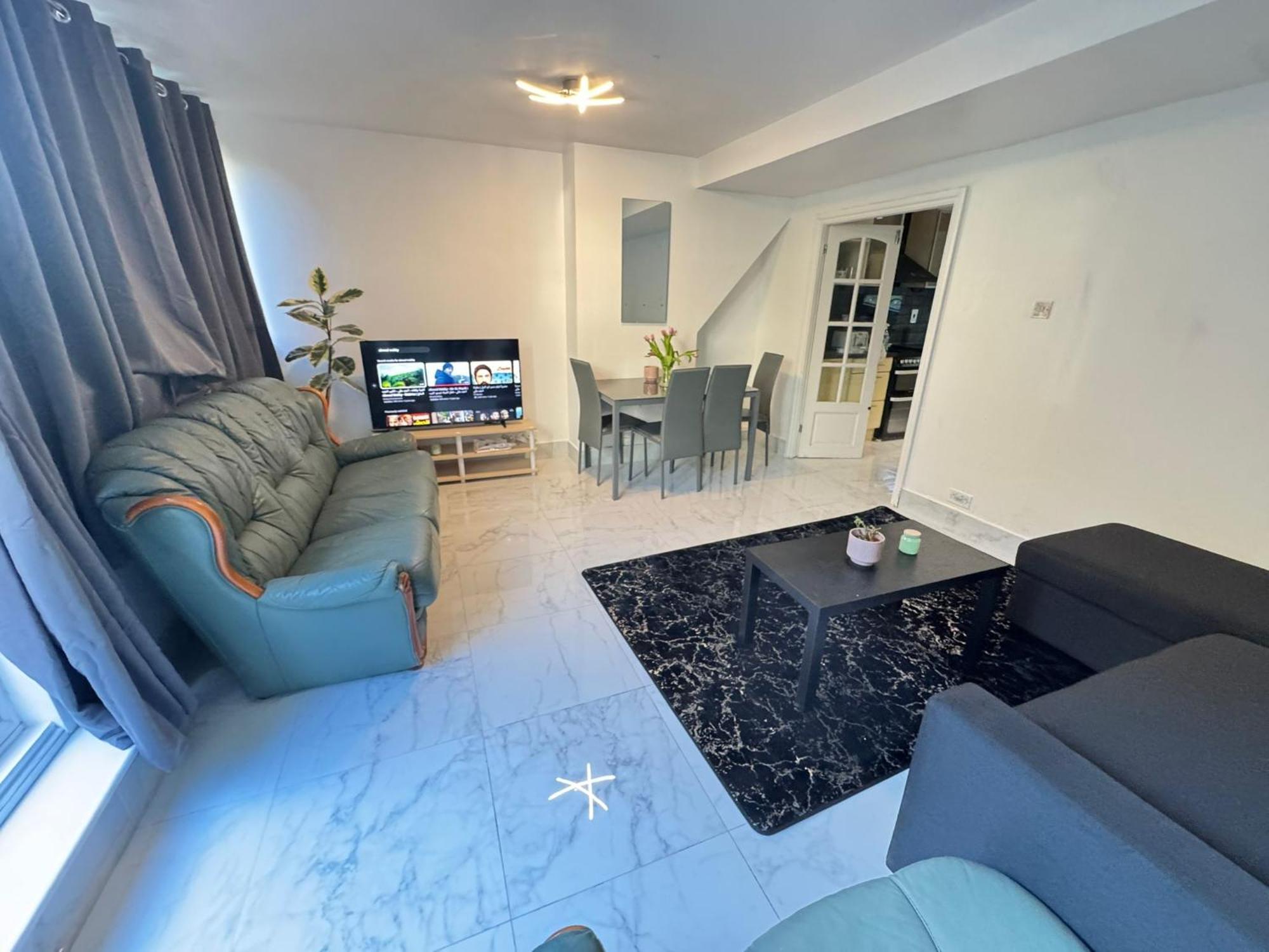 3 Bedroom Garden House Maida Vale Apartment *
